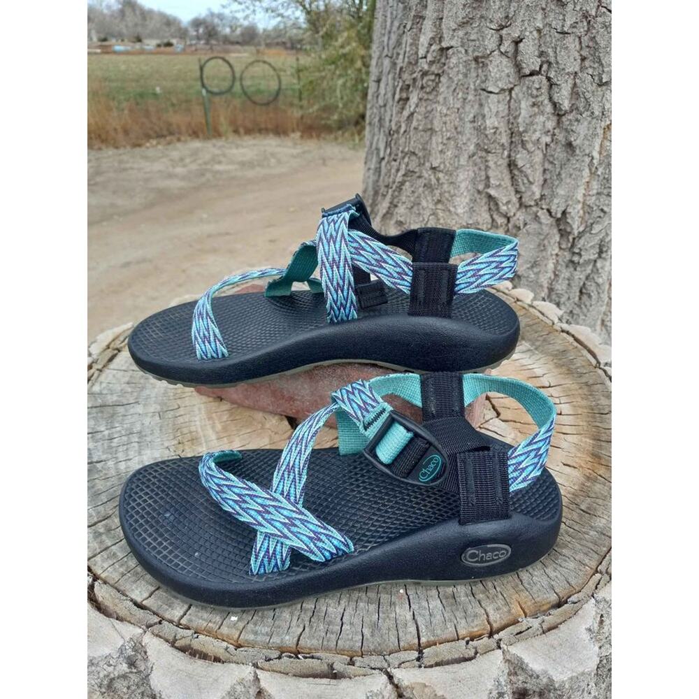 CHACO Women's 6 Sandals